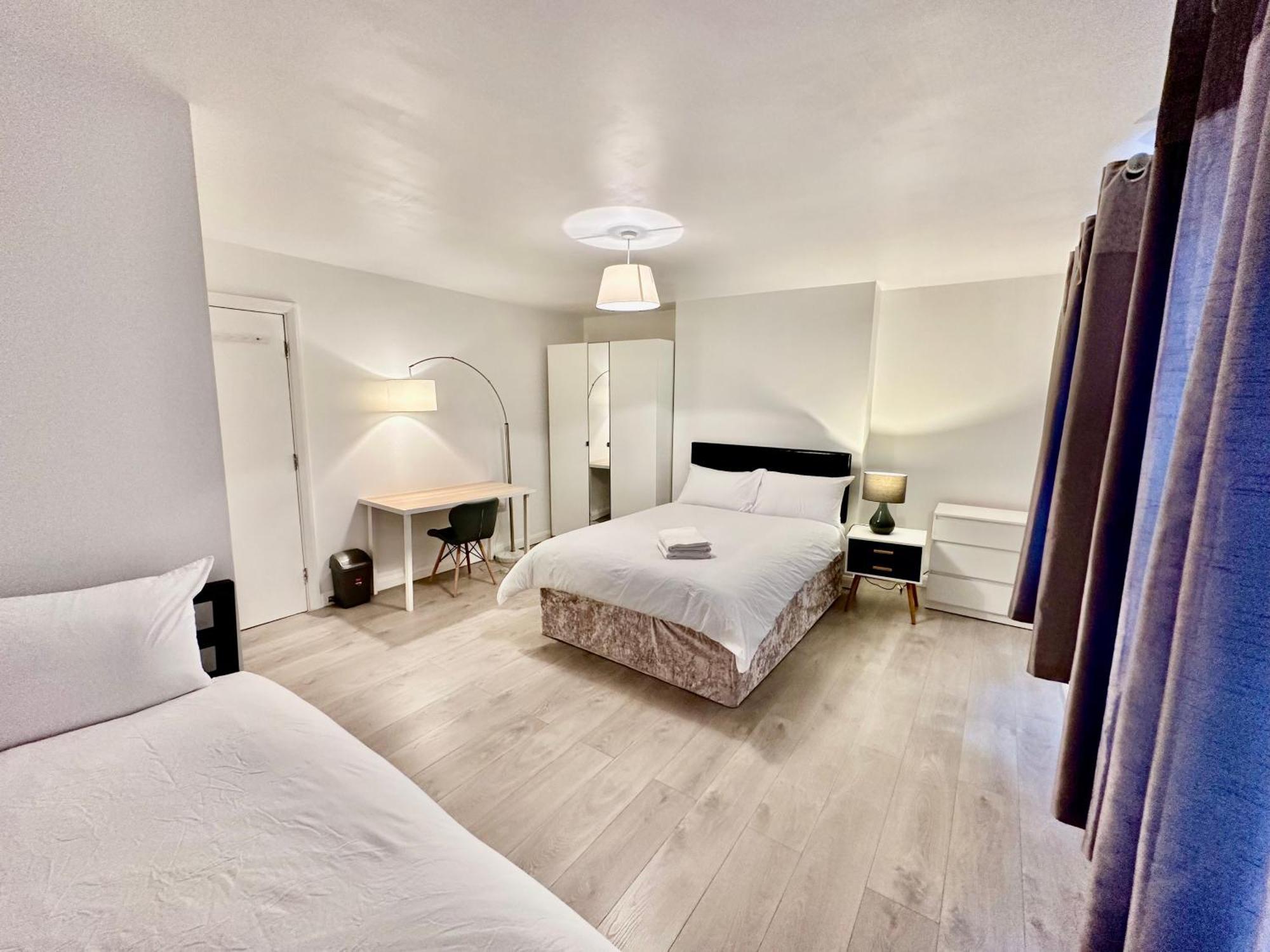 Westferry Otel Londra Dış mekan fotoğraf