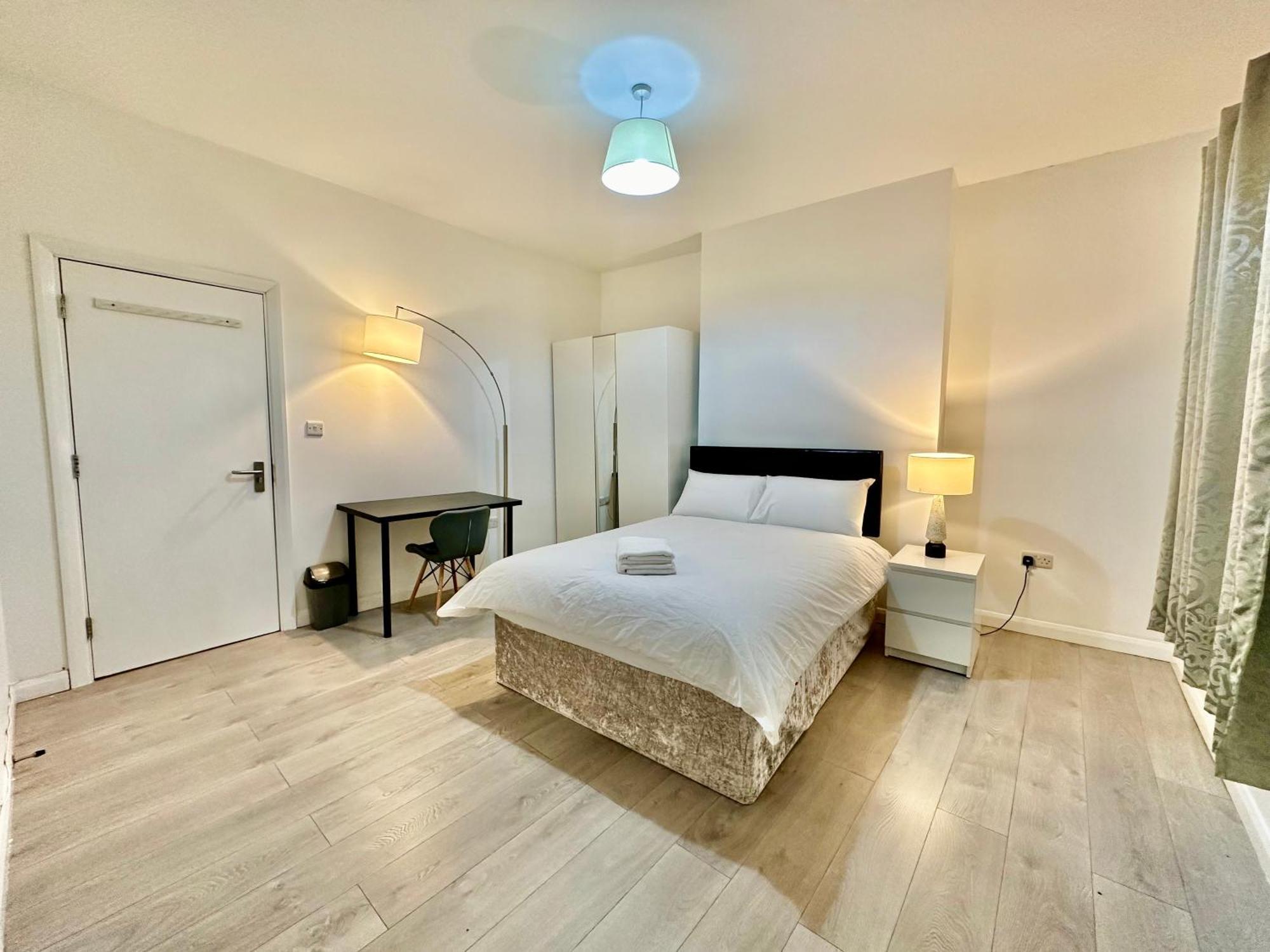 Westferry Otel Londra Dış mekan fotoğraf