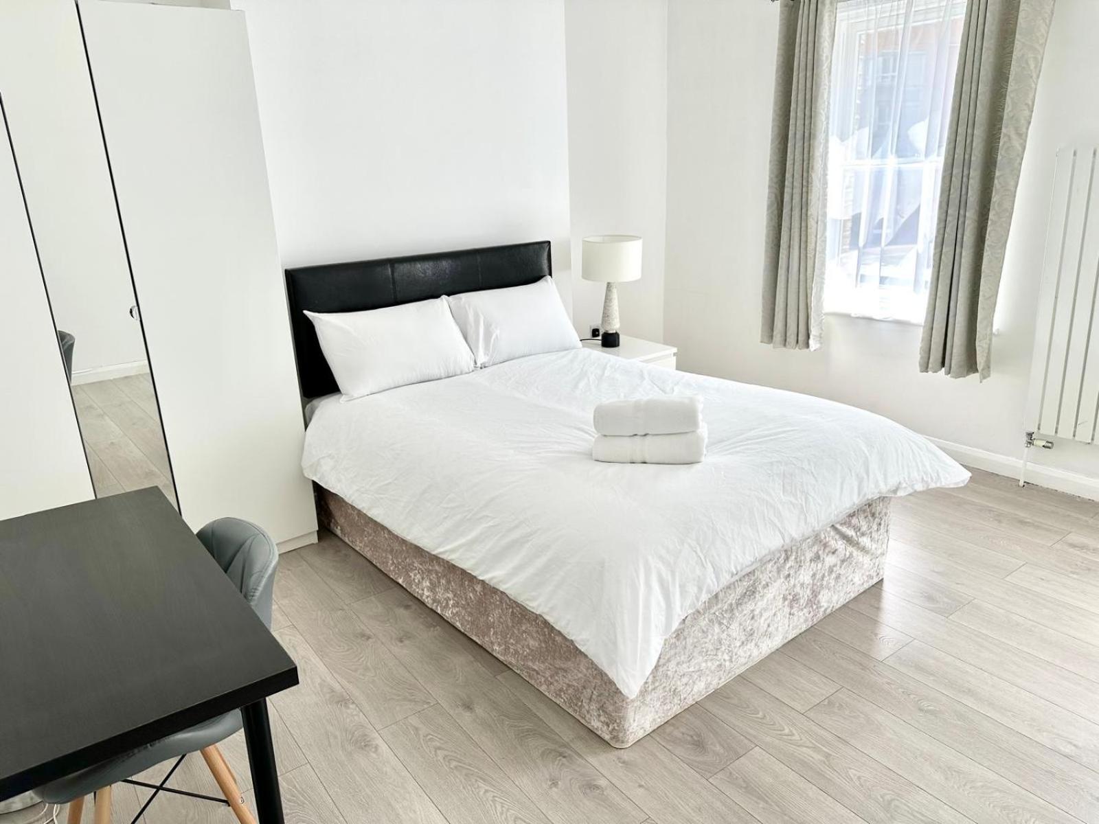 Westferry Otel Londra Dış mekan fotoğraf