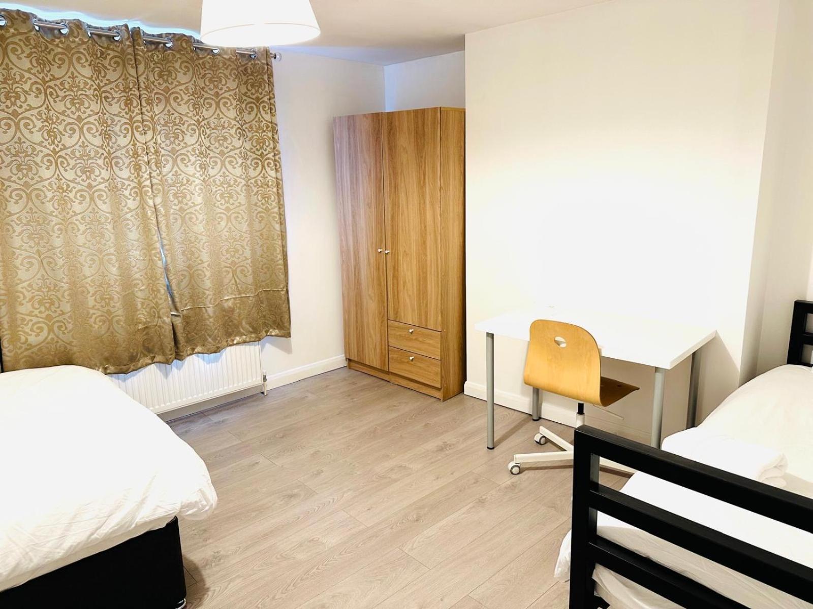 Westferry Otel Londra Dış mekan fotoğraf