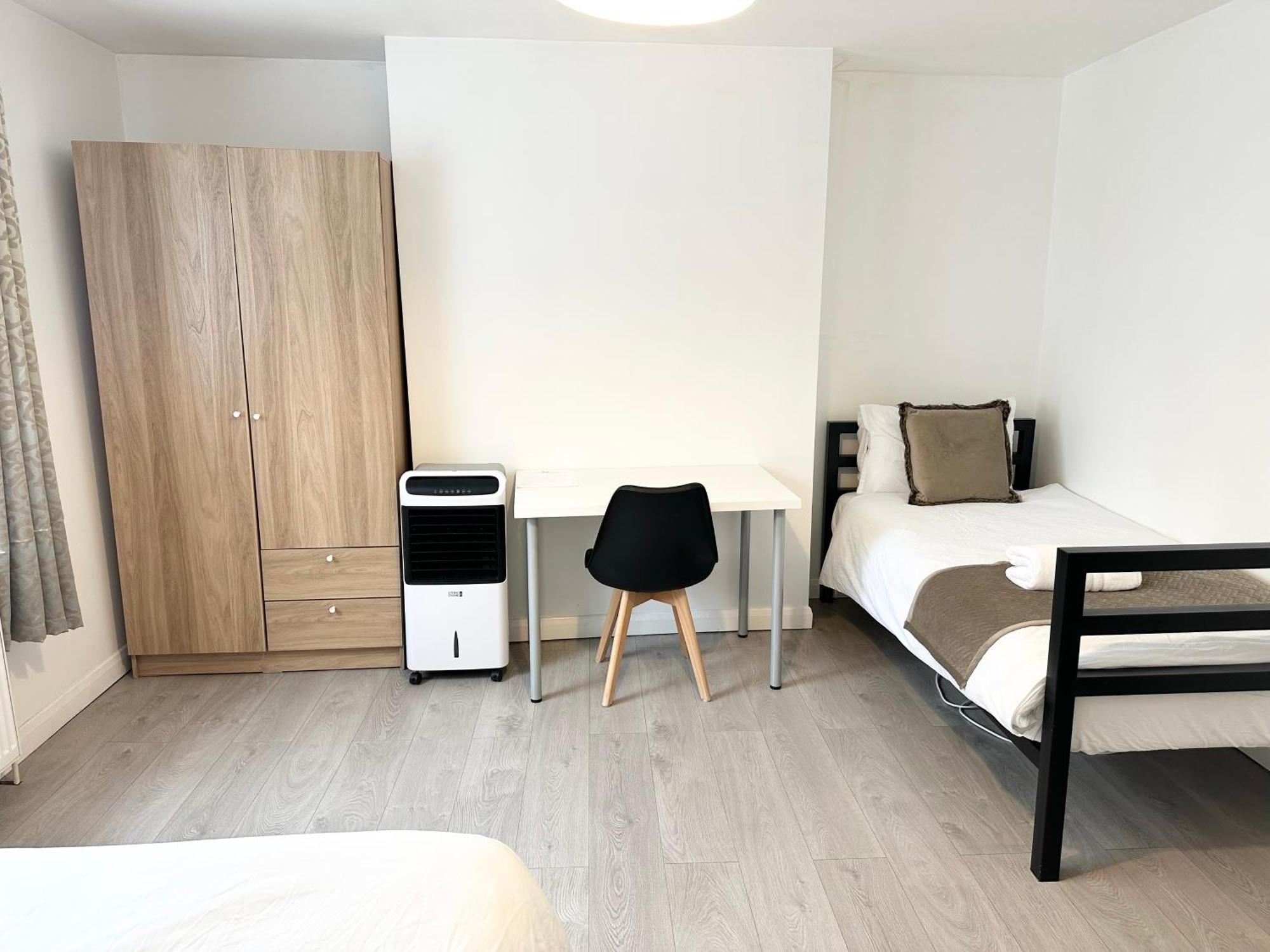 Westferry Otel Londra Dış mekan fotoğraf