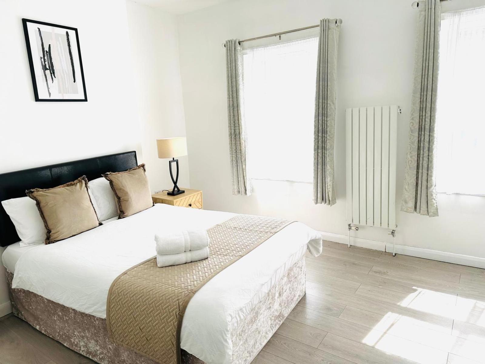 Westferry Otel Londra Dış mekan fotoğraf