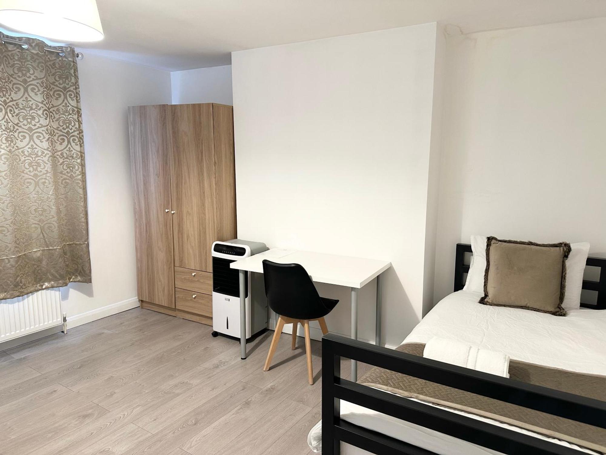 Westferry Otel Londra Dış mekan fotoğraf